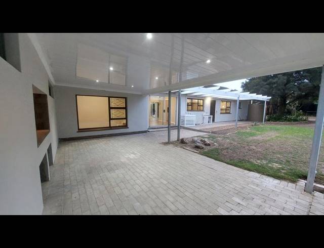 3 BEDROOM PROPERTY TO RENT IN SCHOONGEZICHT